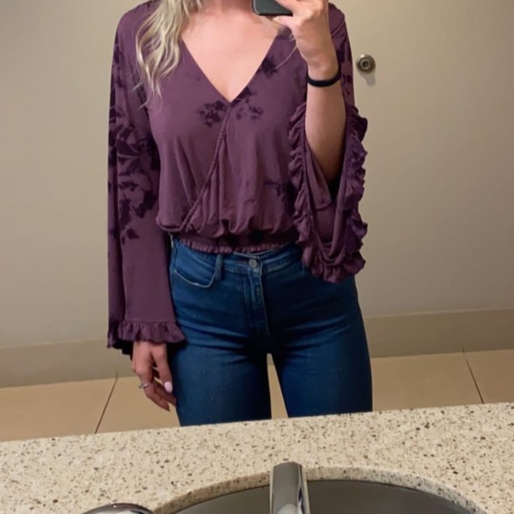 American eagle long sleeve ruffle top